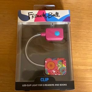 Led clip light for books or E readers